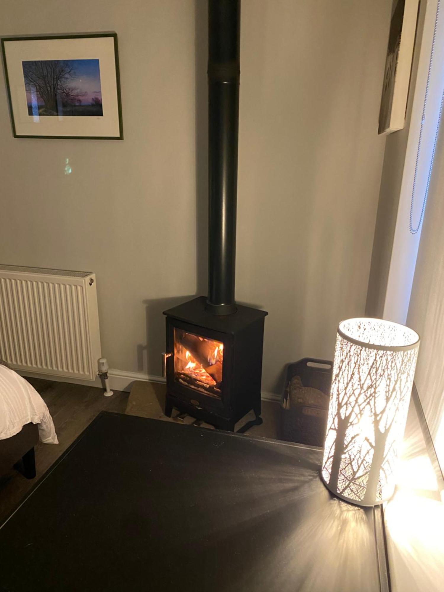 Spalding - Self Contained Studio Double - An Extra Single Bed Can Be Provided Exteriör bild