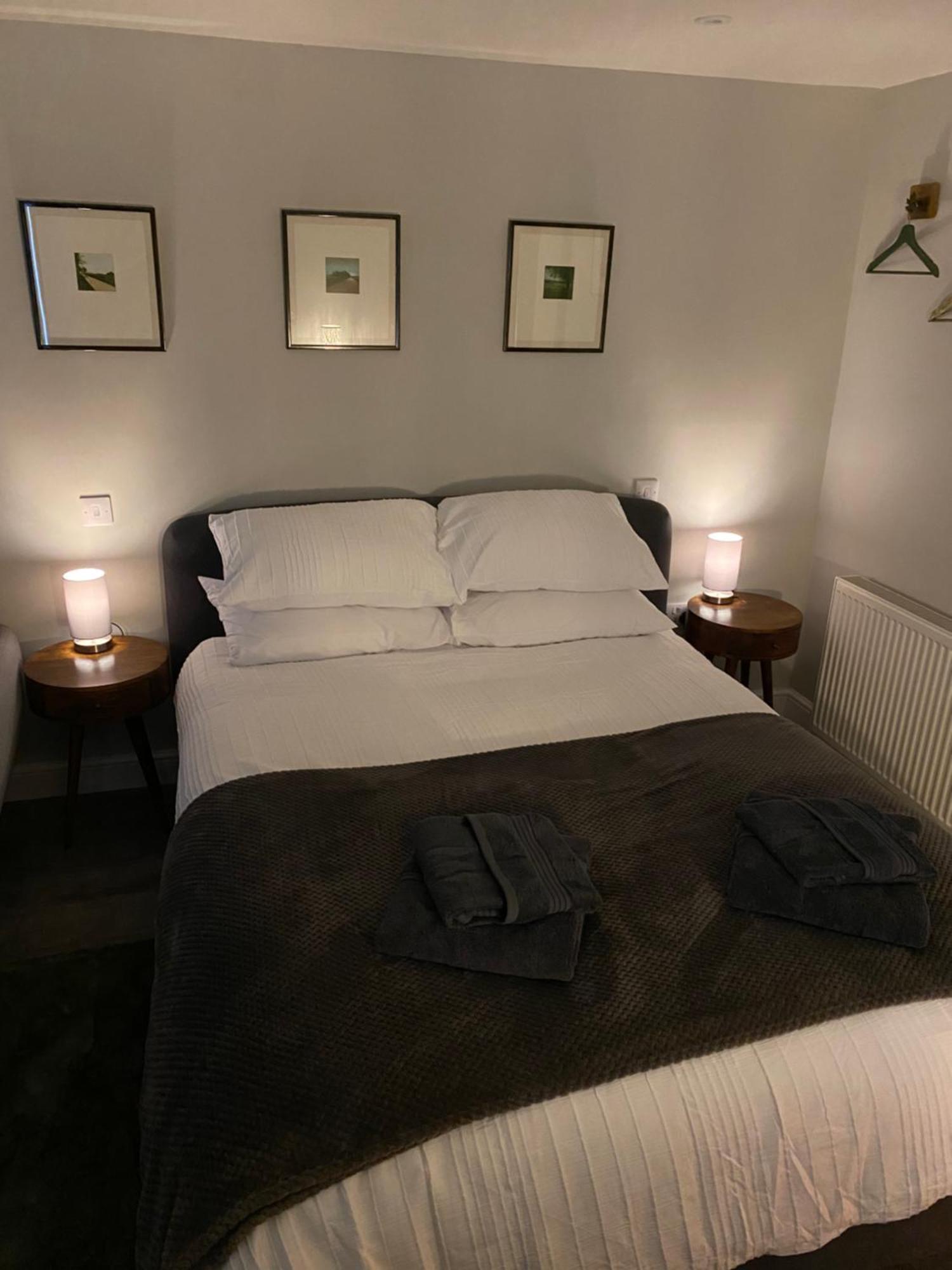 Spalding - Self Contained Studio Double - An Extra Single Bed Can Be Provided Exteriör bild
